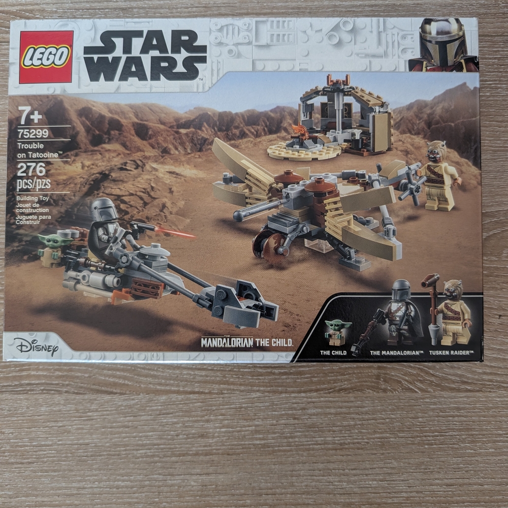 LEGO Star Wars Trouble on Tatooine Set